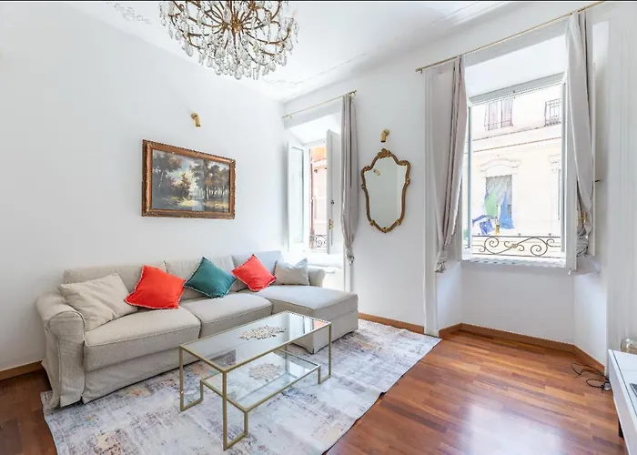 Colosseum Apartment, 3 Bedrooms, 3 Baths, Large Living With A Sofa Bed, The Accommodate 8 People *