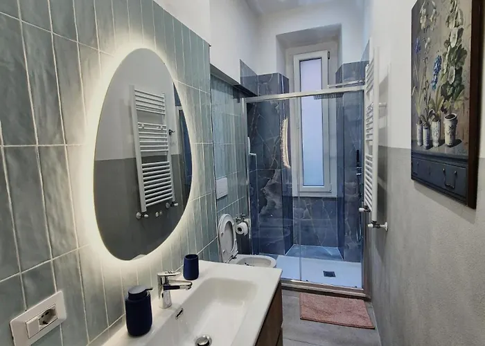 Colosseum Apartment, 3 Bedrooms, 3 Baths, Large Living With A Sofa Bed, The Accommodate 8 People *